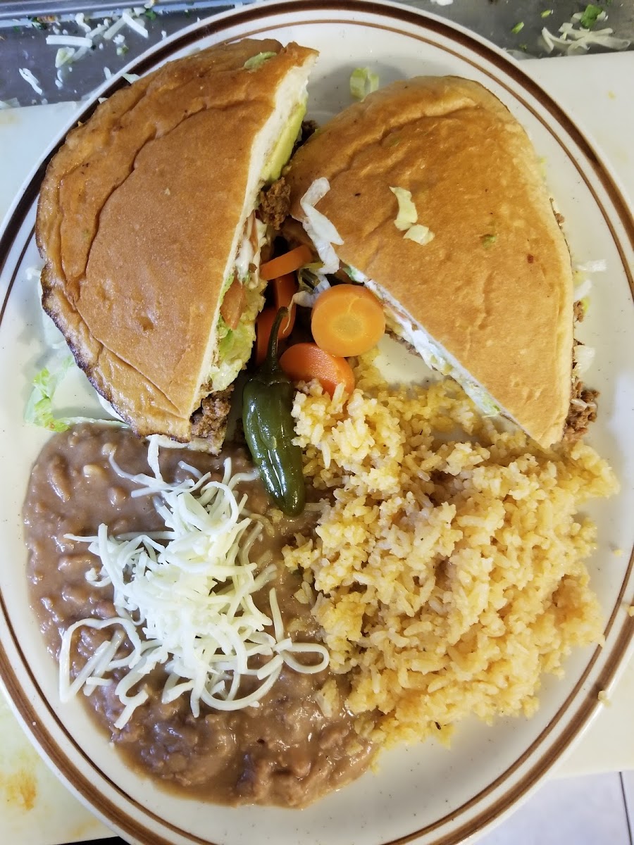 Burritos Jalisco Mexican restaurant - Photo 4