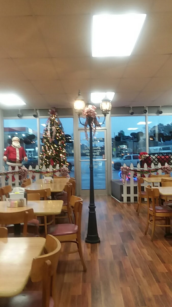 Duff's Cafe - Photo 2
