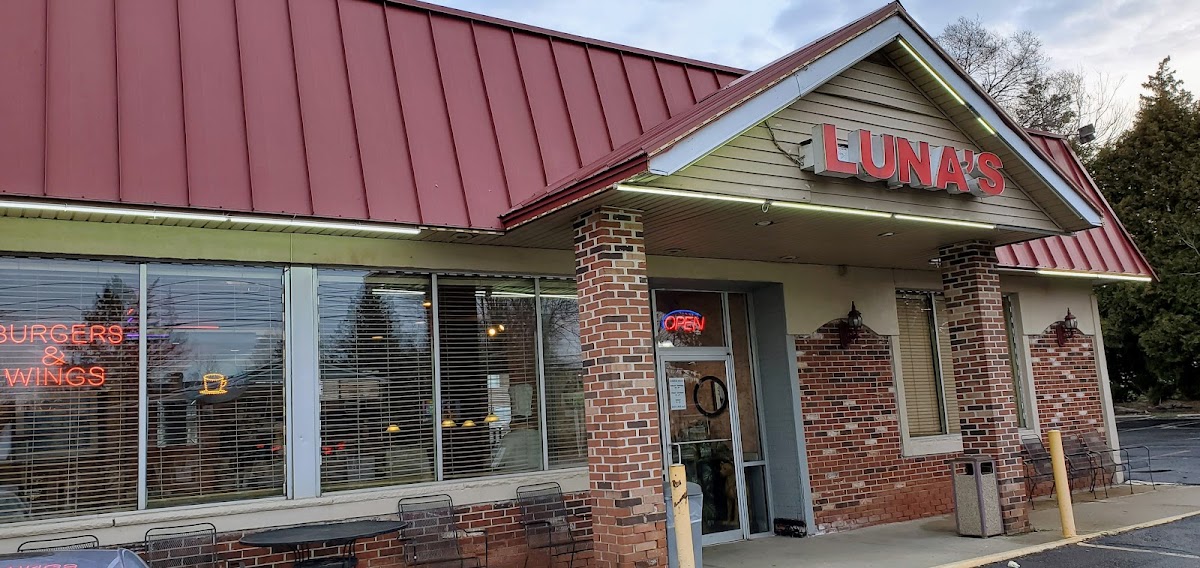 Luna's Family Restaurant