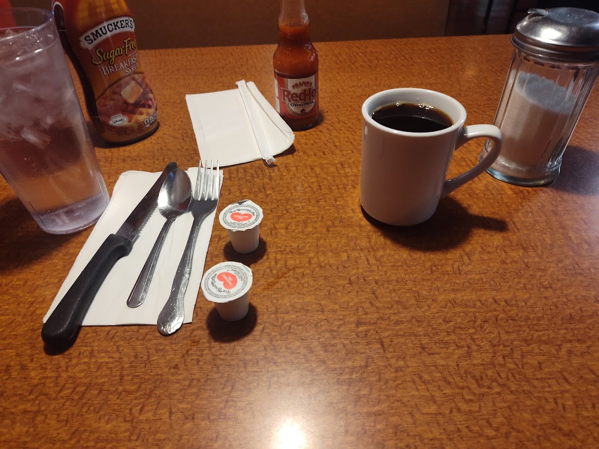 Luna's Family Restaurant - Photo 2