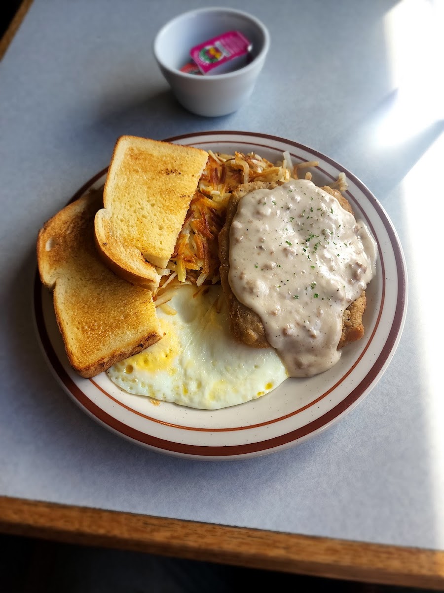 Dutch Treat Restaurant - Photo 4