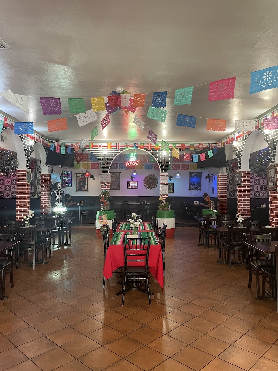 El Palenque 3 Gallos Restaurant