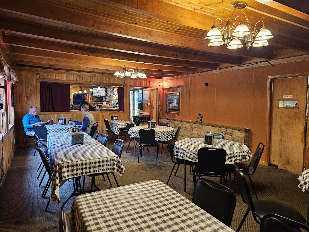 Dock of DuBay Bar and Grill - Photo 2