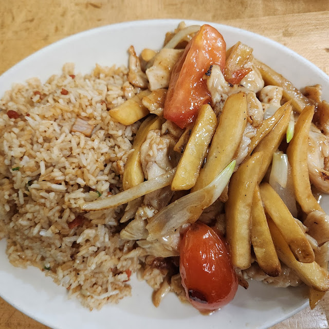 Pollo Saltado