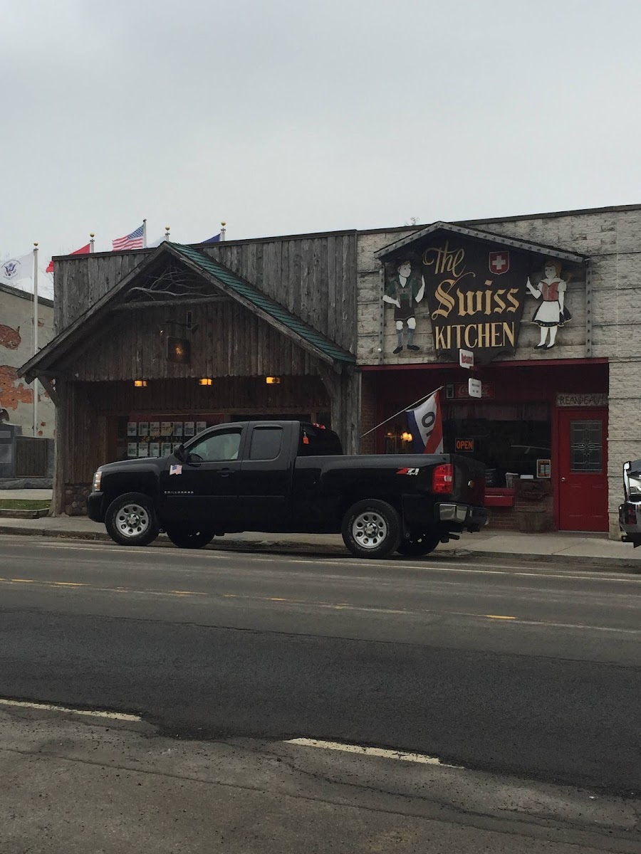 Reandeau's Swiss Kitchen - Photo 3