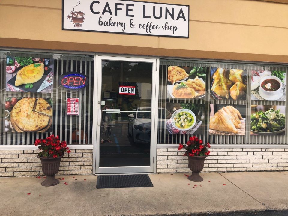 Cafe Luna
