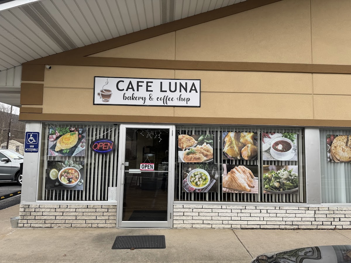 Cafe Luna - Photo 2
