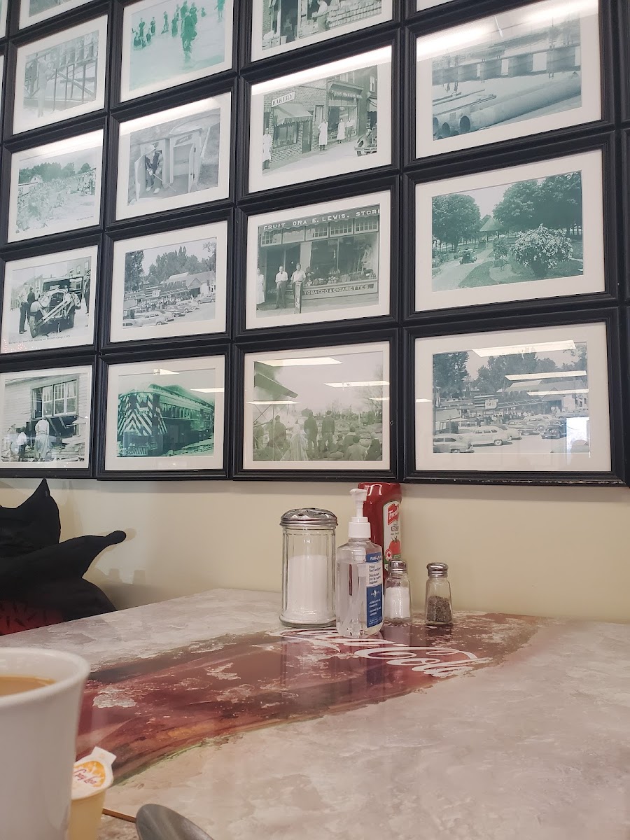 Dover Dairy Bar - Photo 5