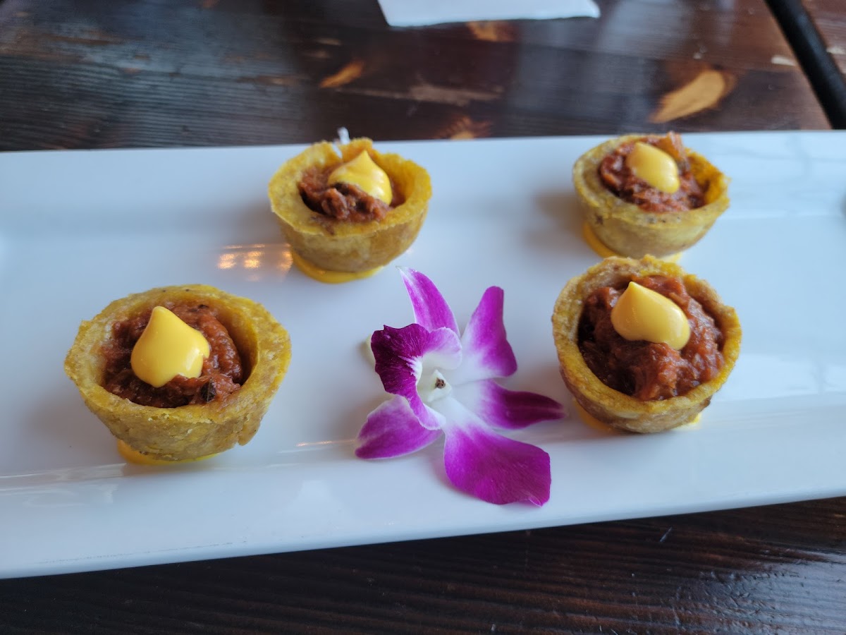 Mamajuana Restaurant & Lounge - Photo 3