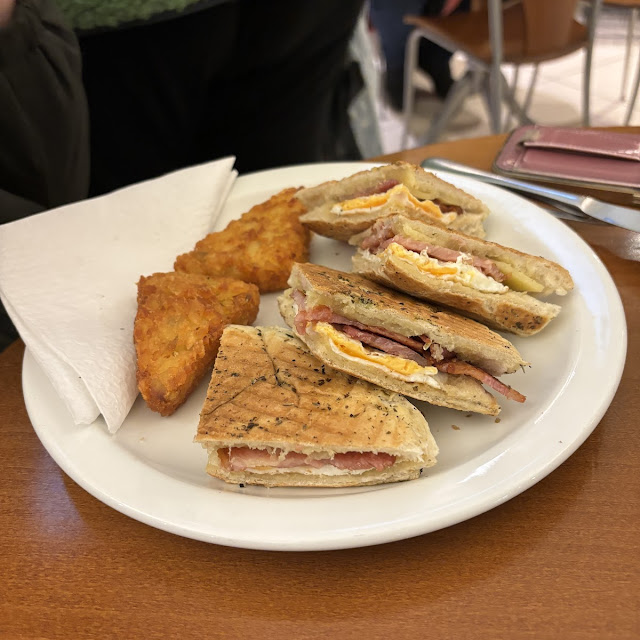 Breakfast Sandwich