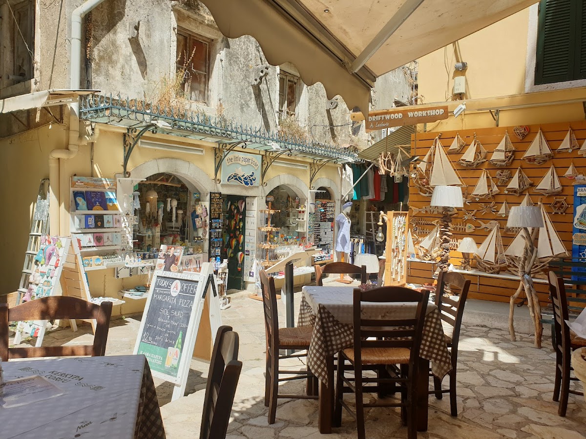 Taverna Averto Cafe