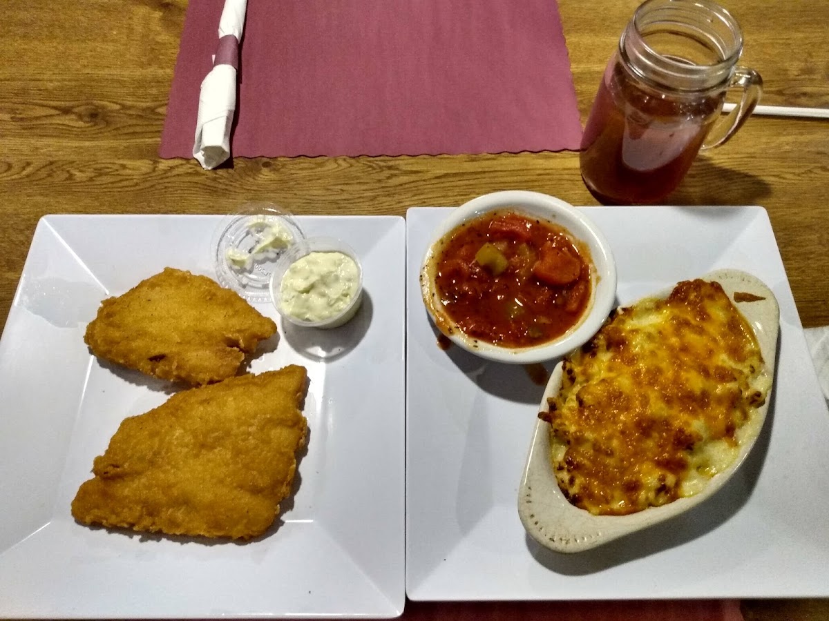 The Mason Jar Family Diner - Photo 3