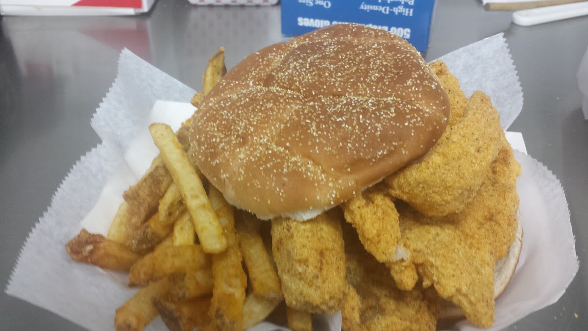 MJ's Fish and Chicken Express - Photo 6