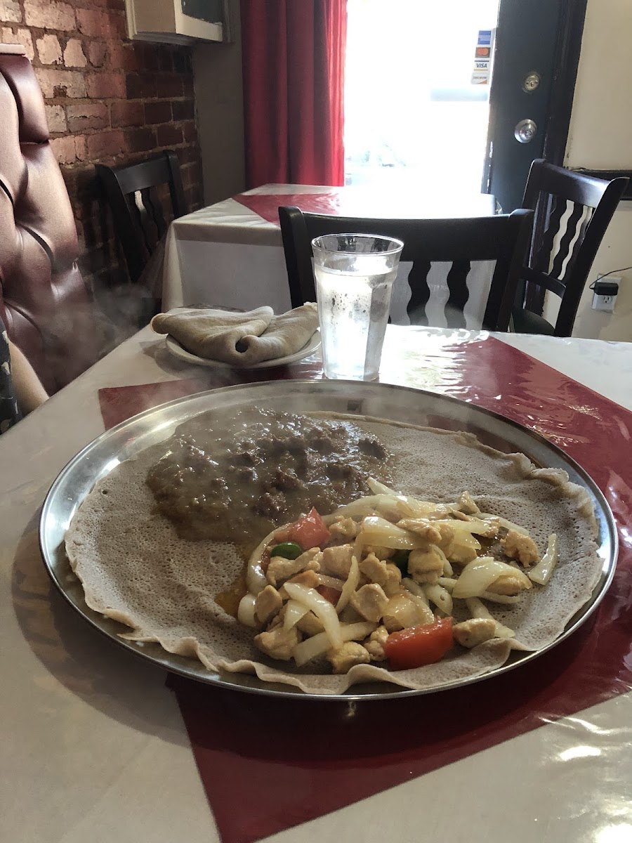 Ghion Ethiopian Restaurant - Photo 4