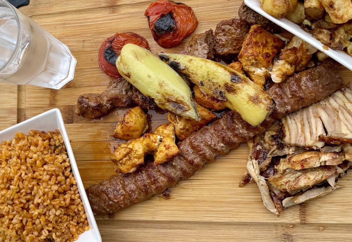 Bosphorus Istanbul Kebab - Photo 3