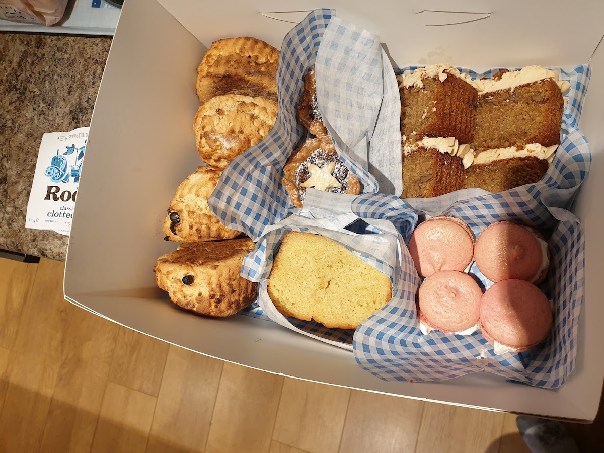DillyDally Tearoom - Brixham - Photo 2