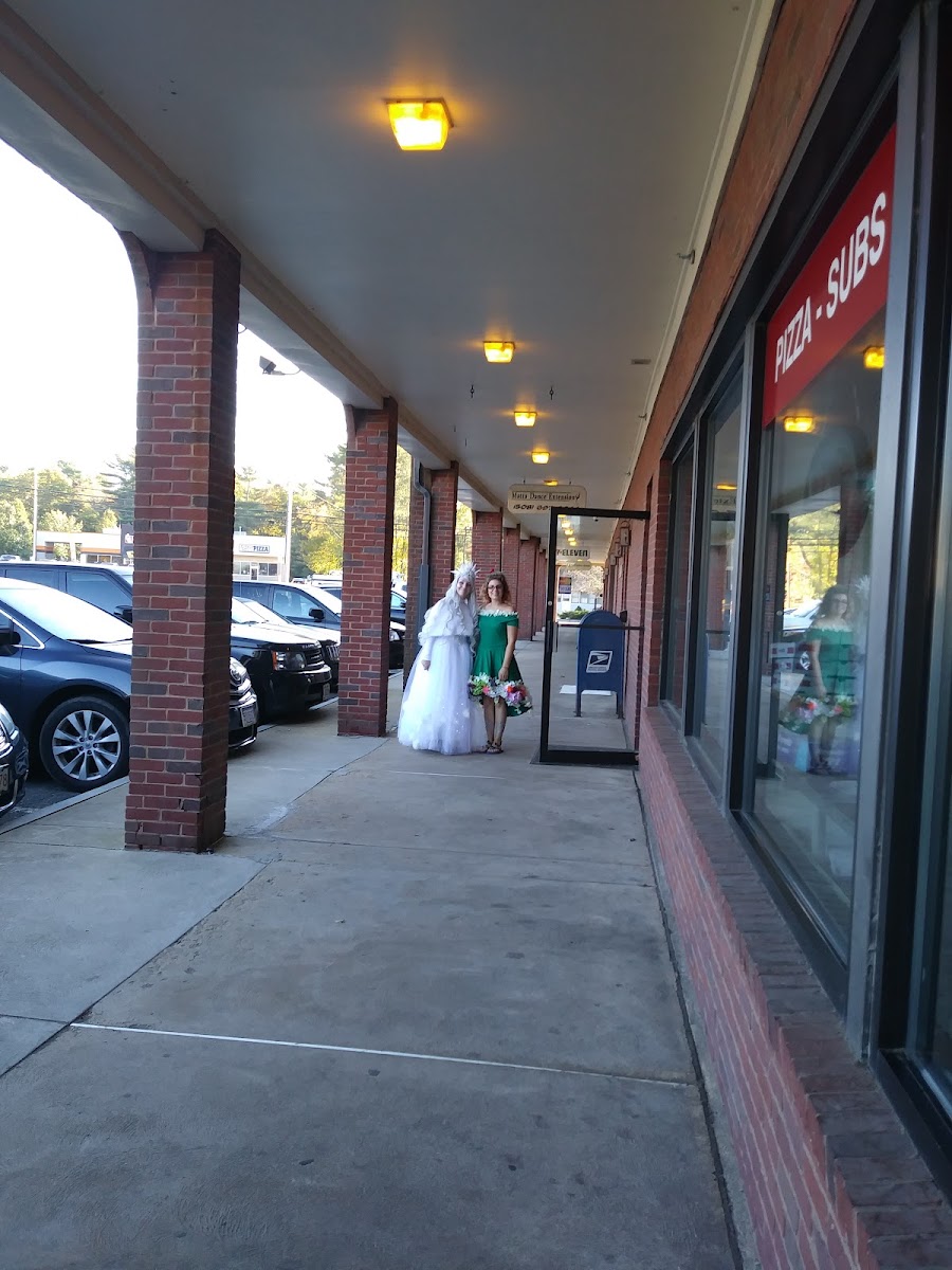 Baldie's Pizzeria - Photo 4
