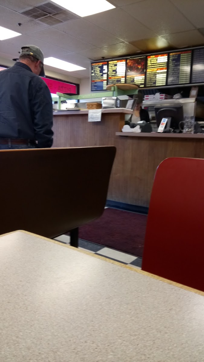 Baldie's Pizzeria - Photo 5