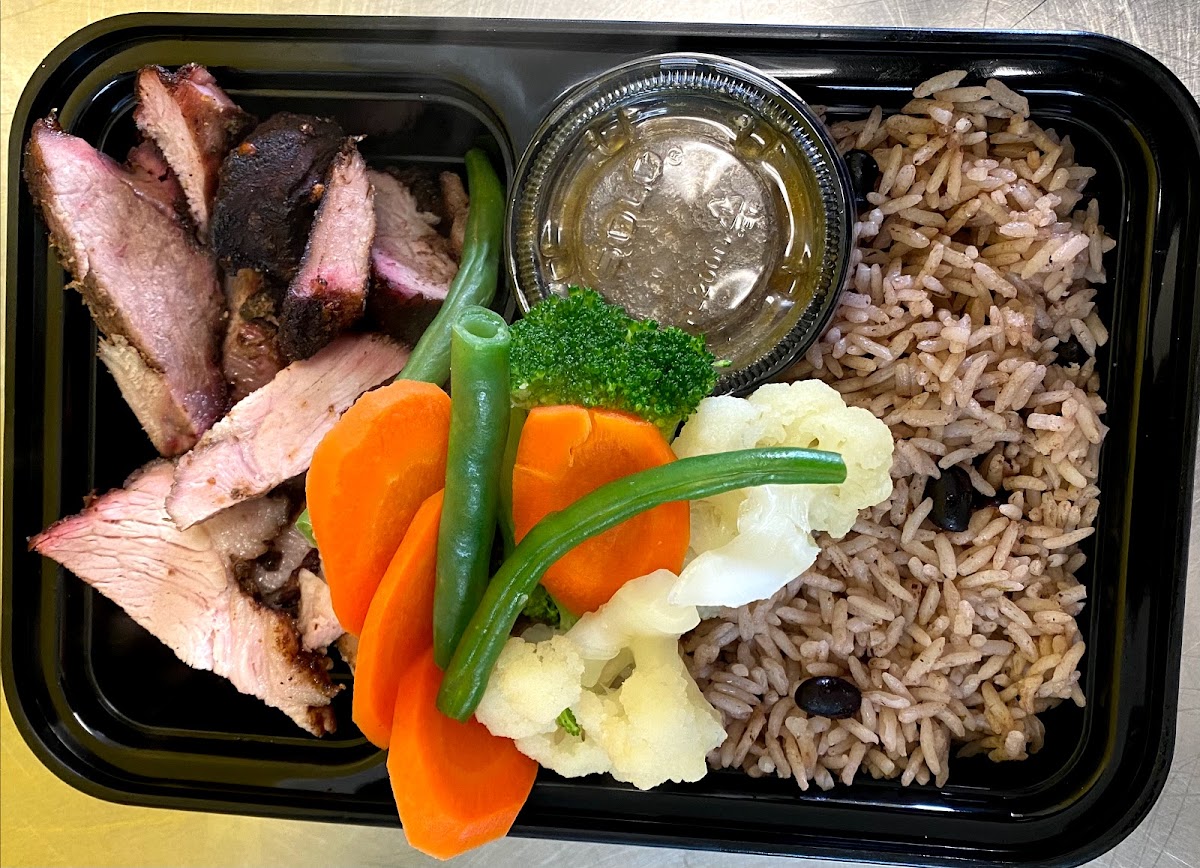Coral's Caribbean Cuisine - Photo 5