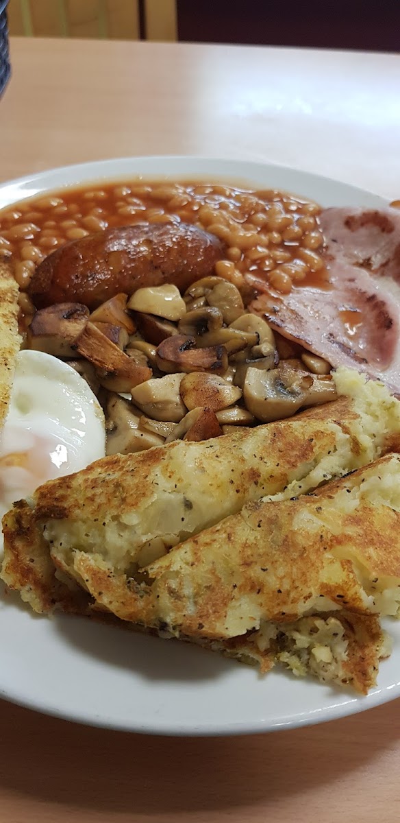 Frankie's Cafe - Photo 3