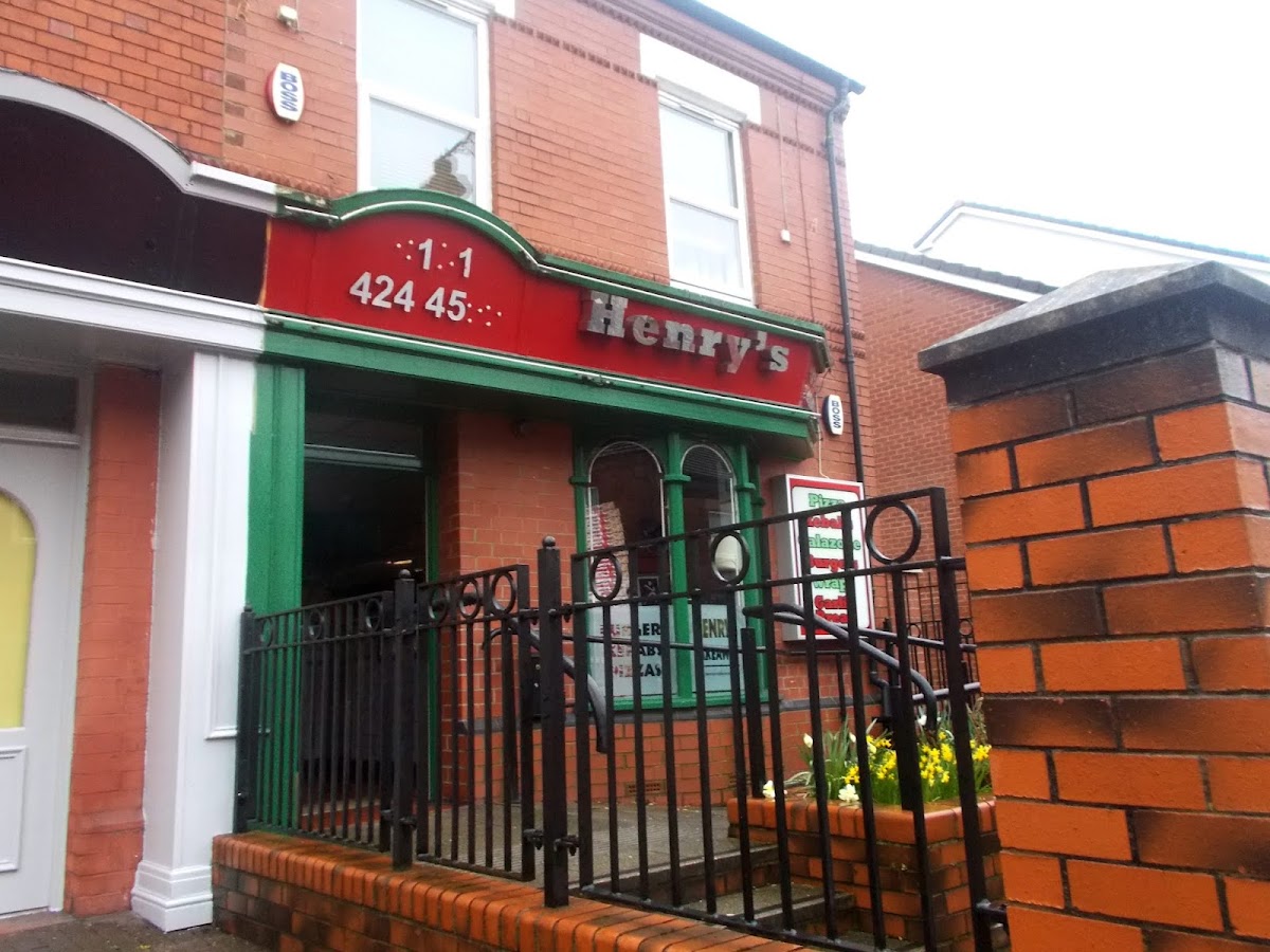 Henry's Takeaway - Photo 2