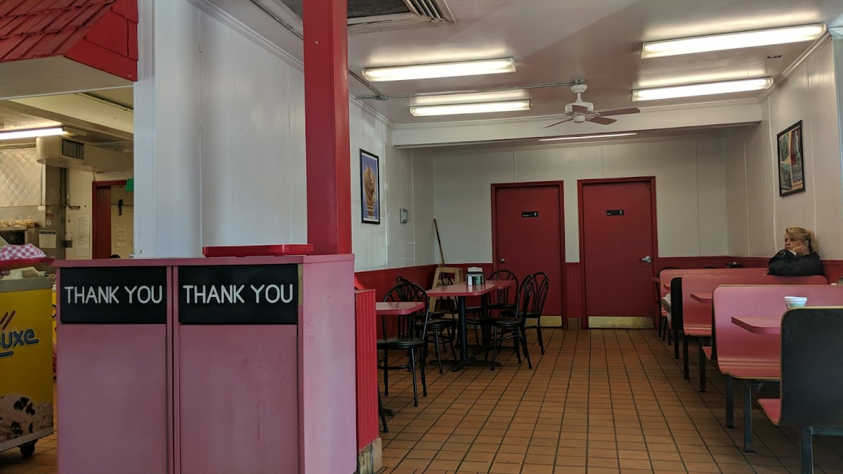 Silver Creek Restaurant - Photo 3