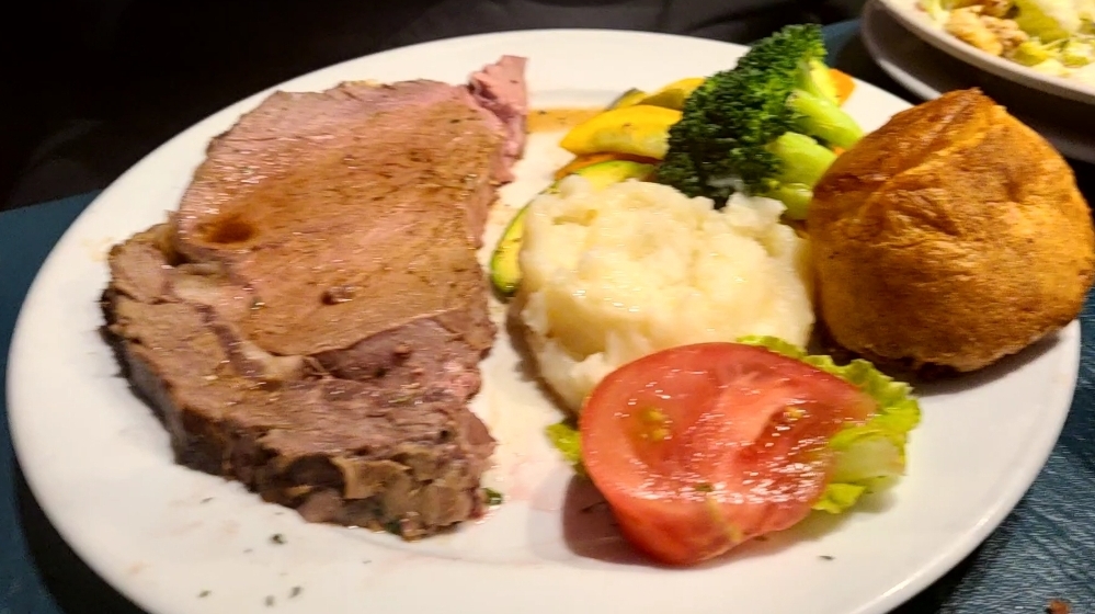 Buccaneer Bar and Grill - Photo 7