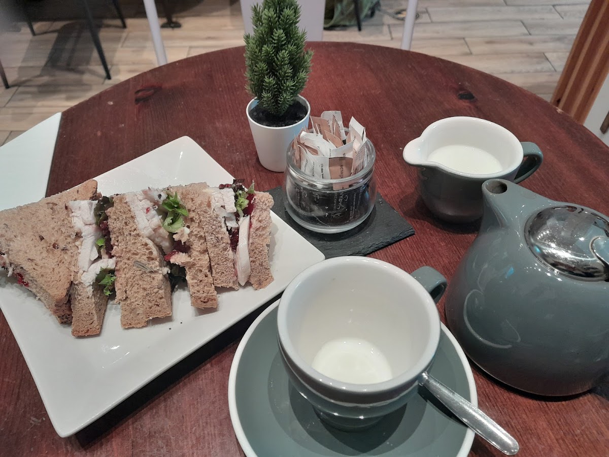 Hot Gossip Coffeehouse - Photo 6