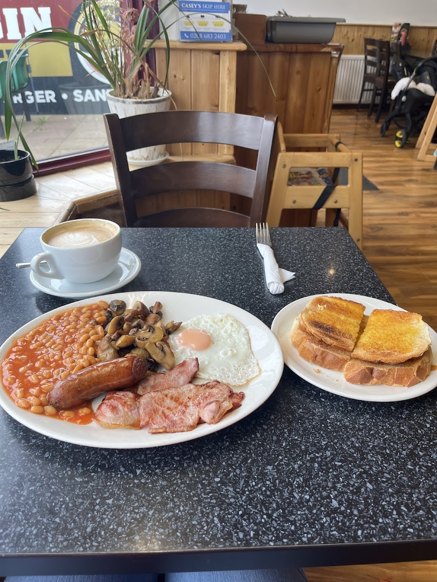Biggin Cafe - Photo 9