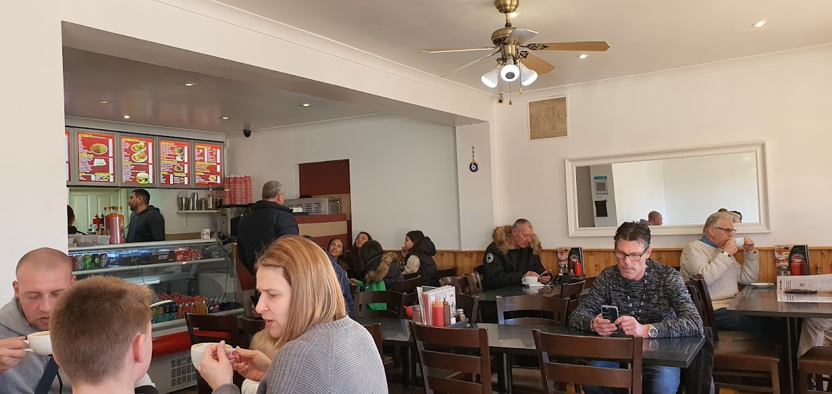 Biggin Cafe - Photo 3