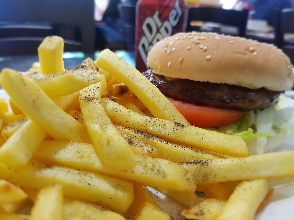 Biggin Cafe - Photo 8