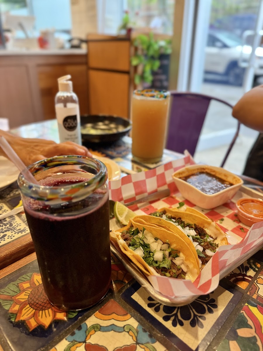 L Chingon Mexican Cuisine - Photo 3