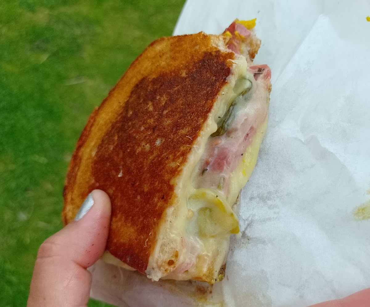 The Cheesy Toast Shack - Photo 2