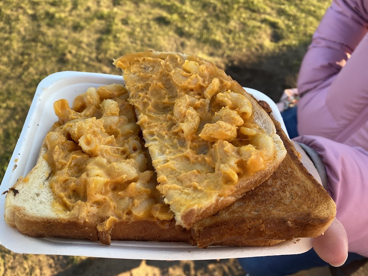 The Cheesy Toast Shack - Photo 6