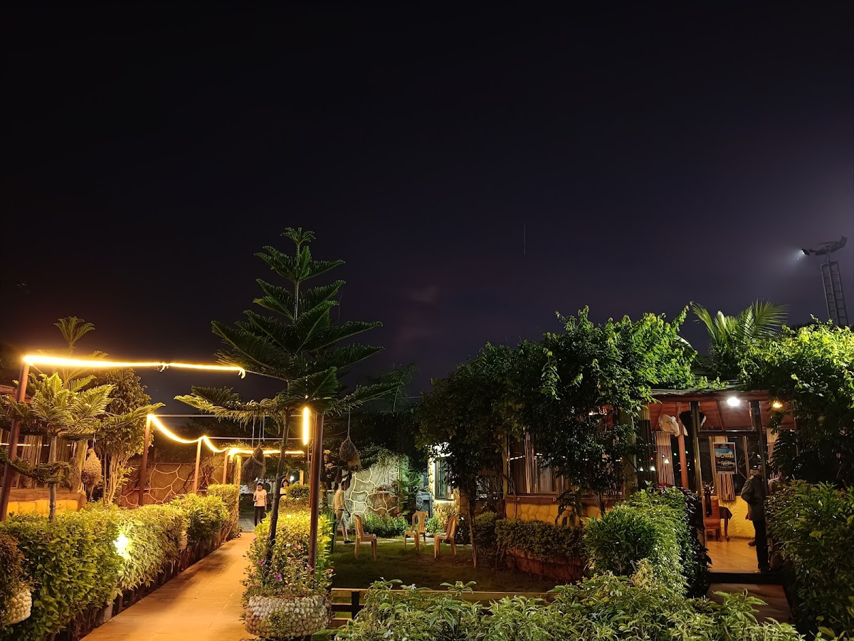 Sparkling Garden Restaurant - Photo 9