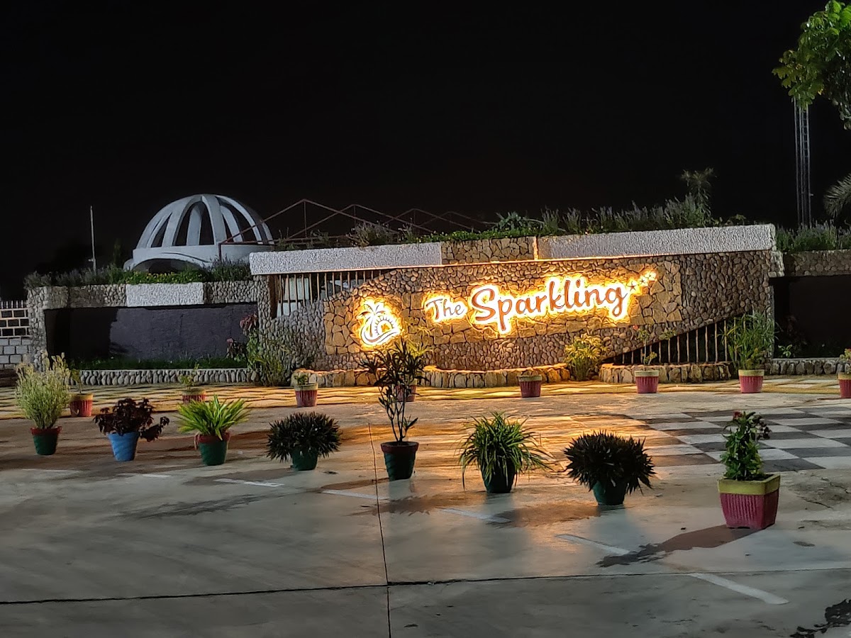 Sparkling Garden Restaurant - Photo 8