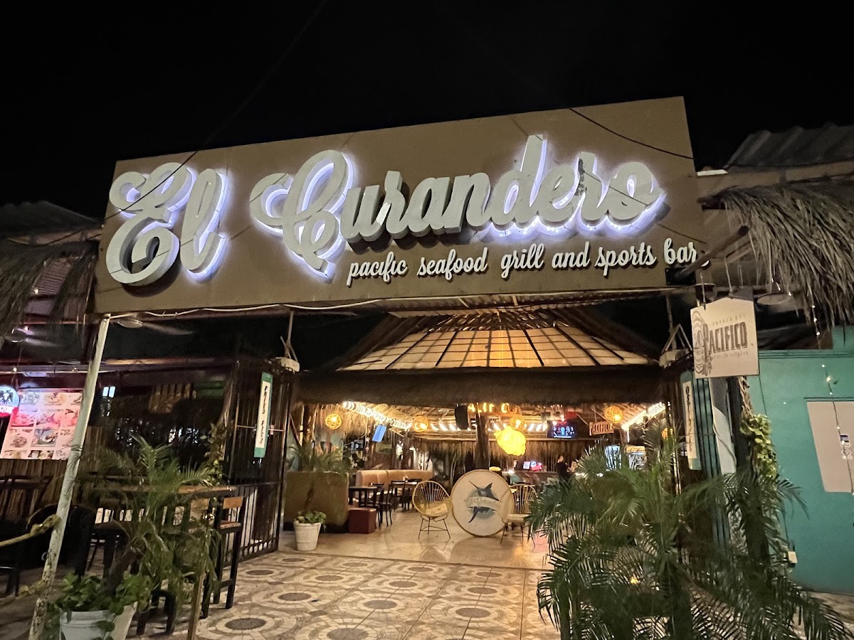 El Curandero Mariscos & grill