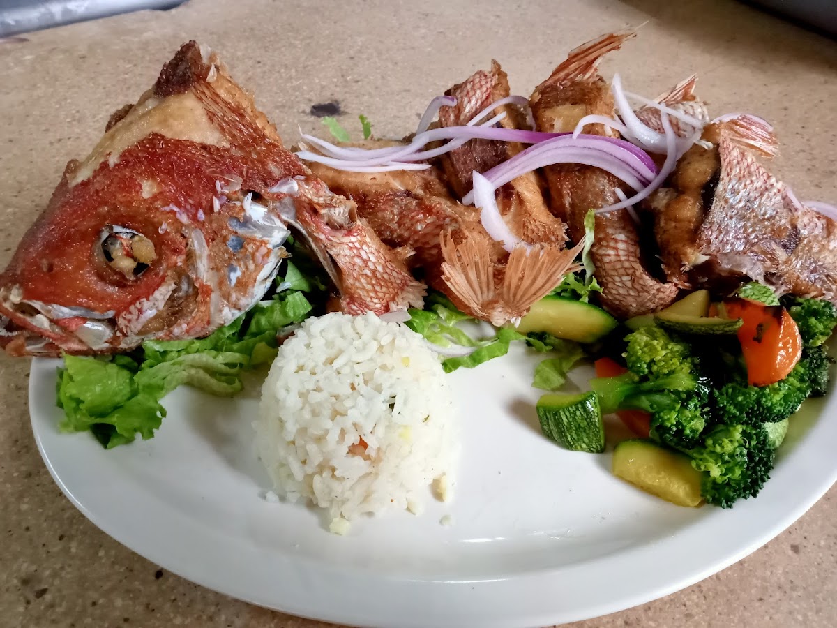 El Curandero Mariscos & grill - Photo 1