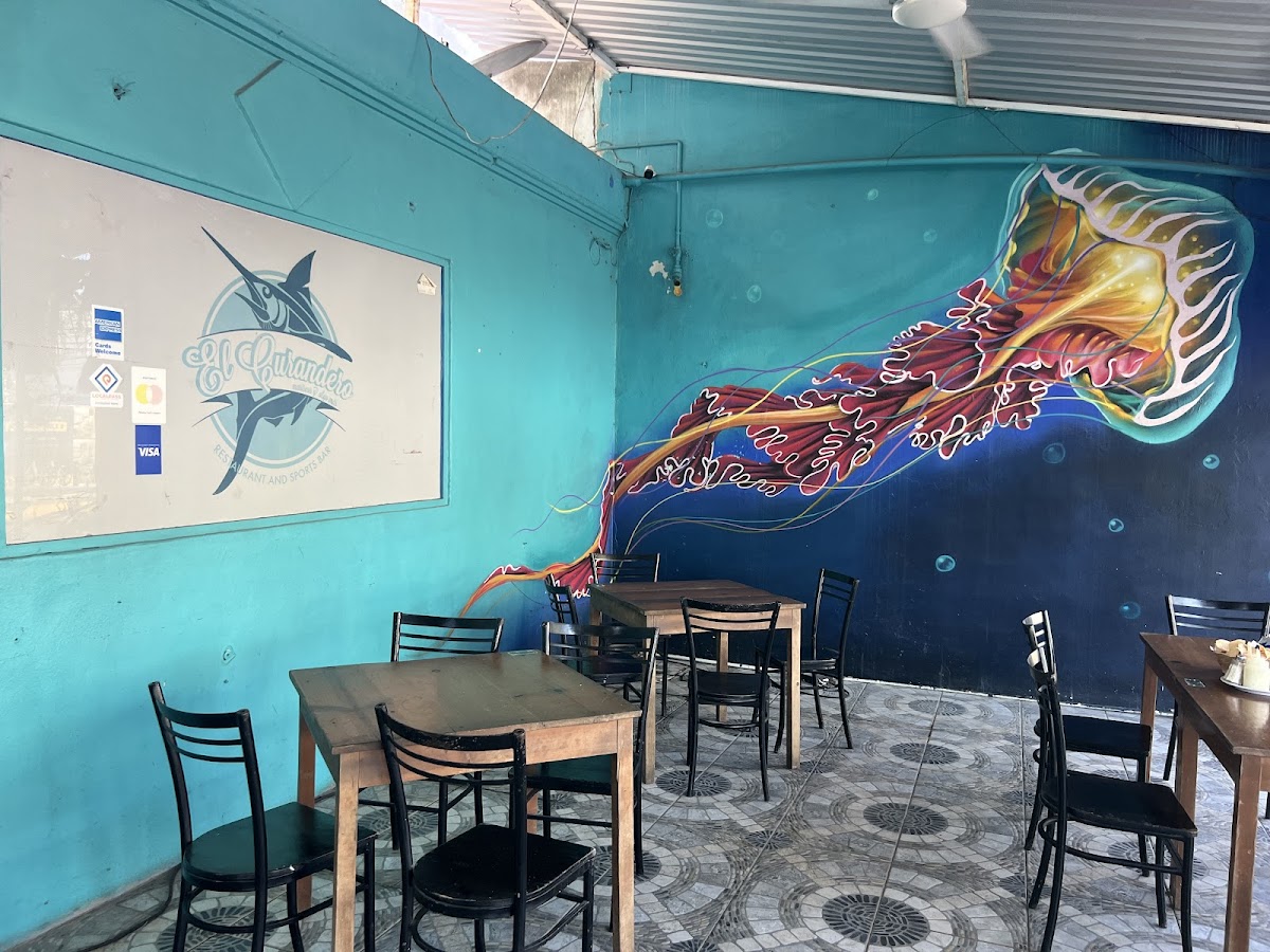 El Curandero Mariscos & grill - Photo 2