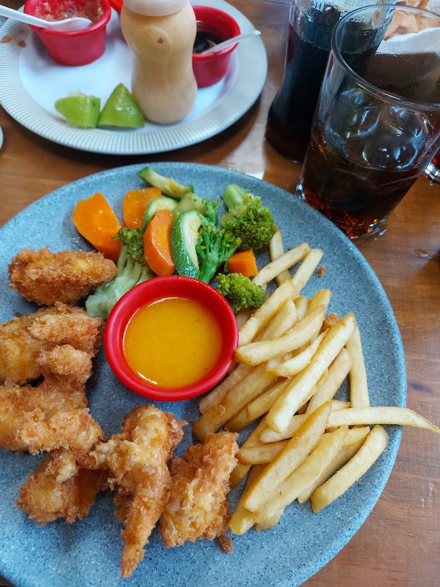 El Curandero Mariscos & grill - Photo 4