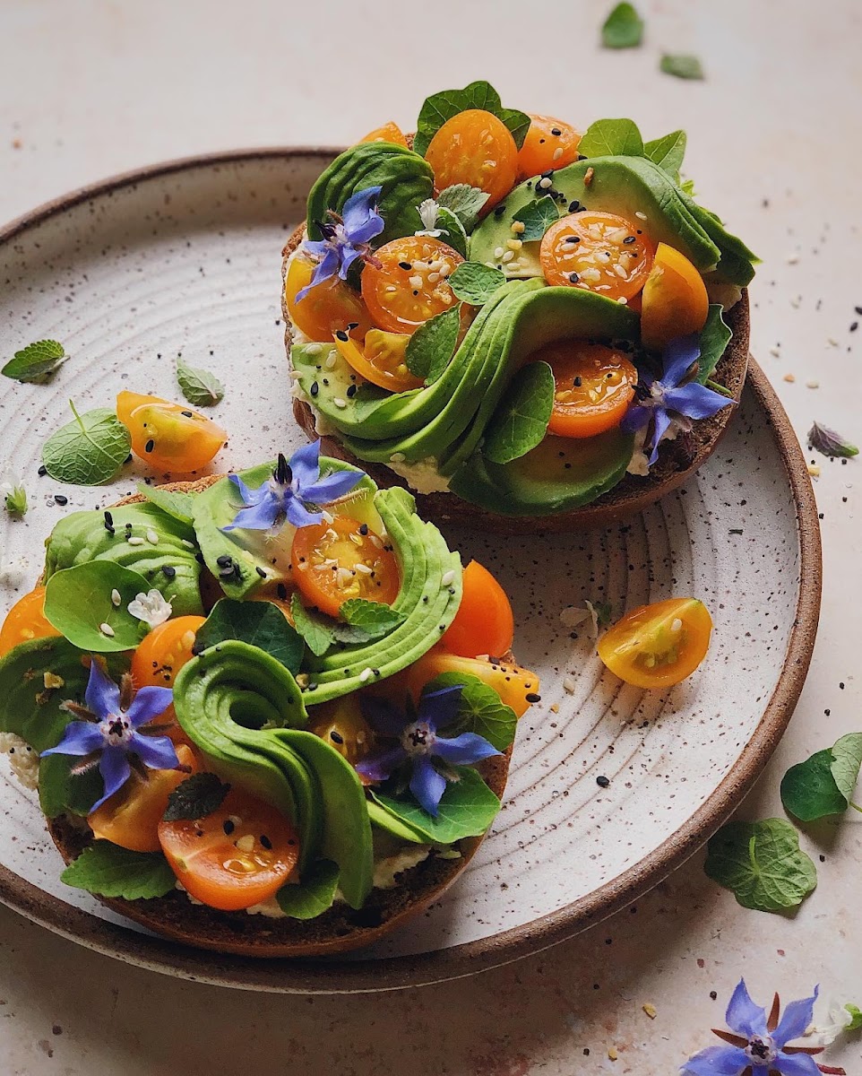 Avocado, toast & more. - Photo 1