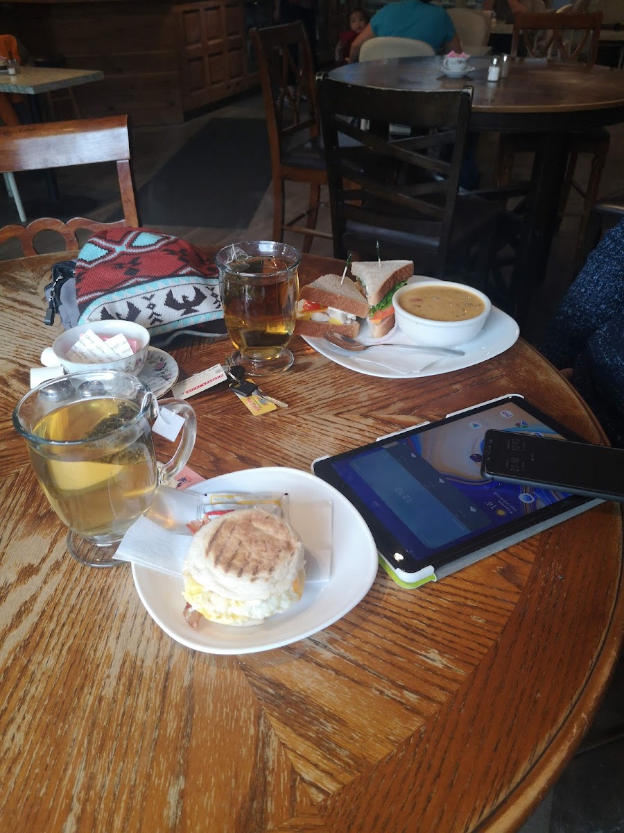 Conversations Coffee House - Photo 5