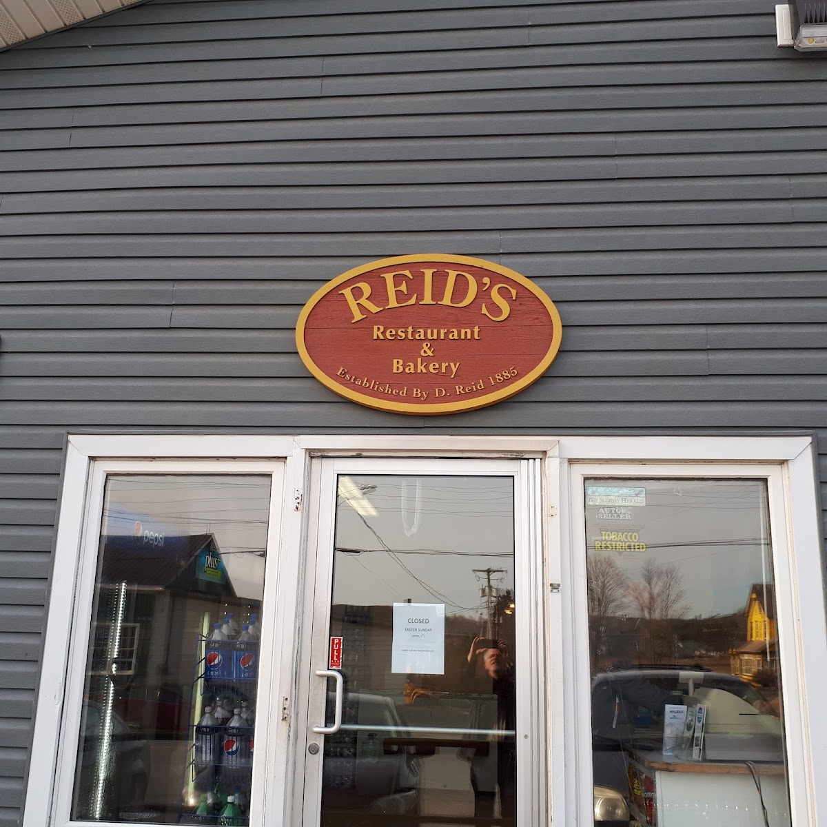 Reid's Restaurant & Bakery