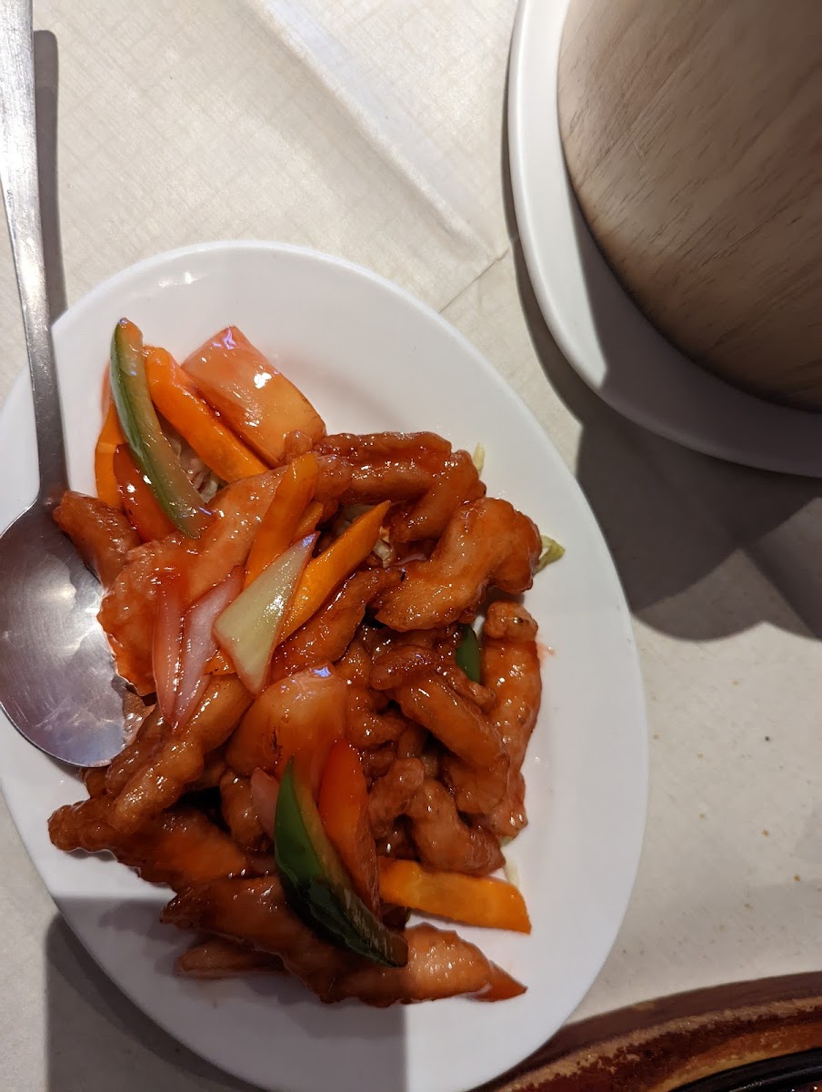 Bamboo Chinese & Thai Restaurant - Photo 2