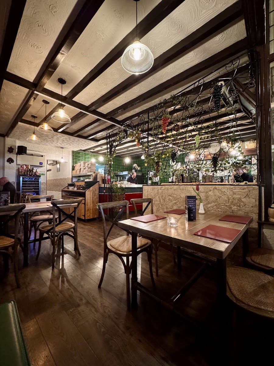 Il Piccolinos Ltd - Photo 7