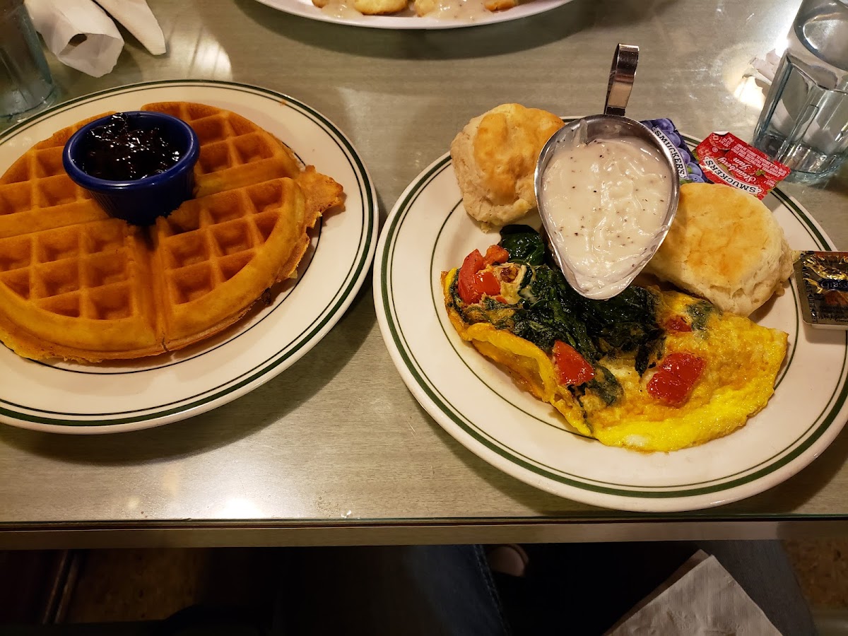 The Colonial Pancake & Waffle House - Photo 1