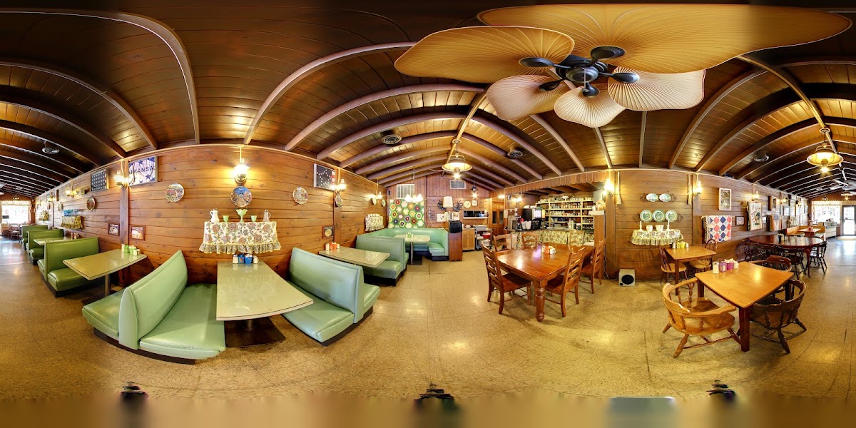 The Colonial Pancake & Waffle House - Photo 6