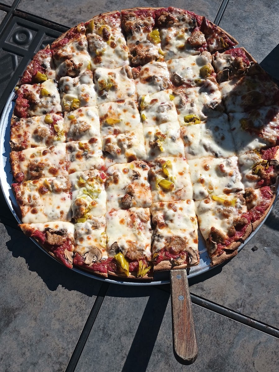 Infield Bar & Pizzeria Inc - Photo 1