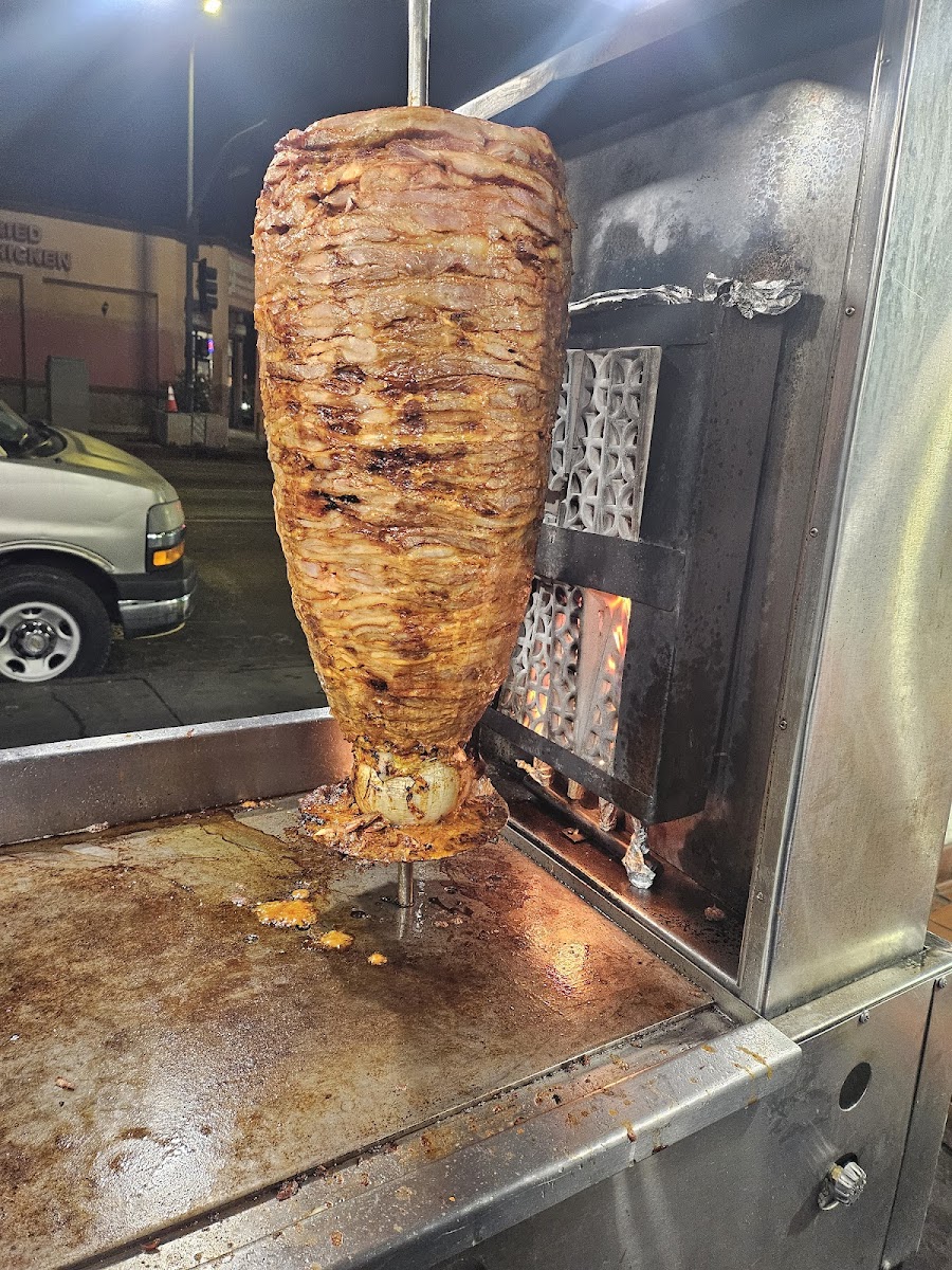 Tacos Los Carnales - Photo 1