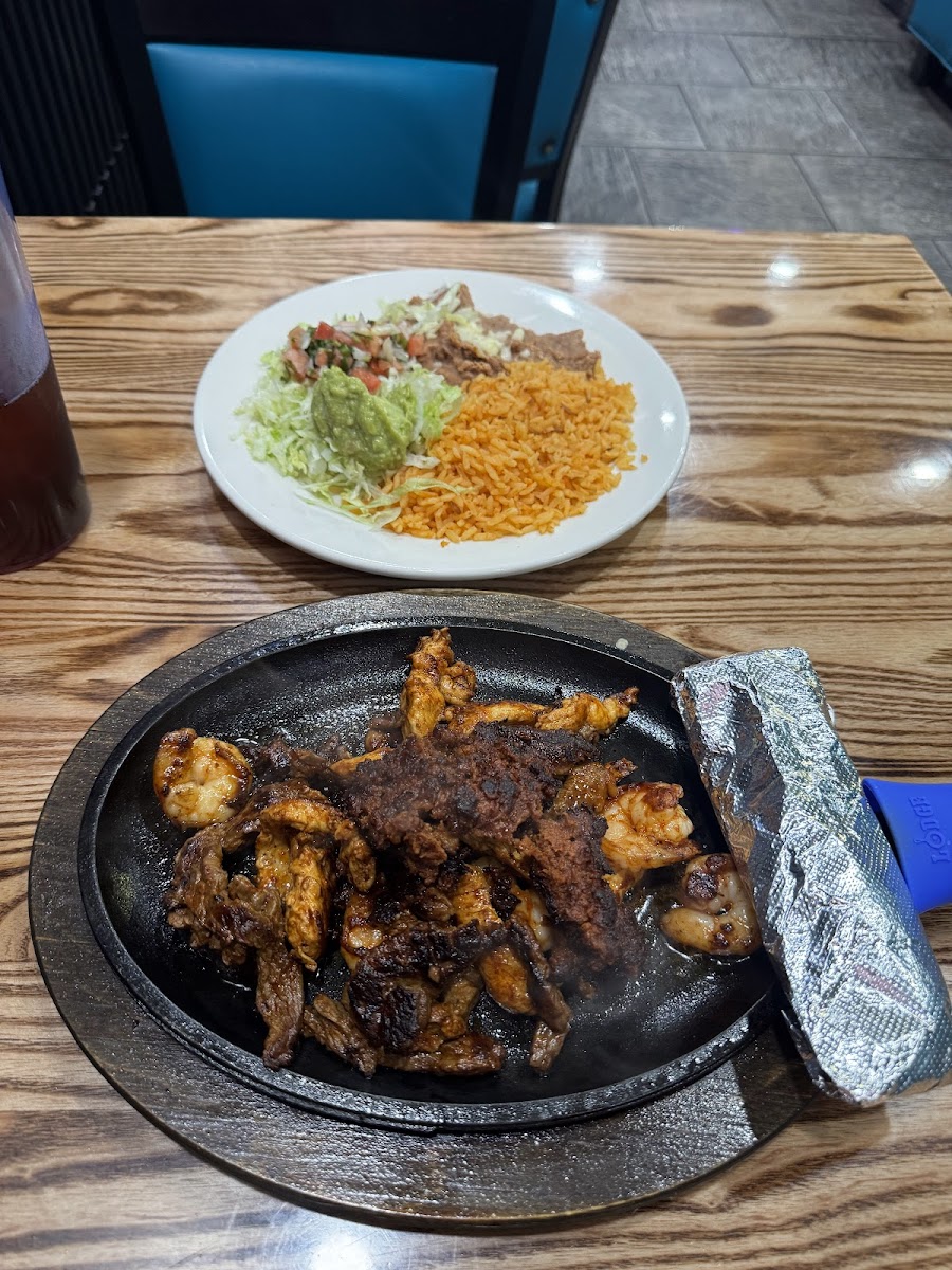 Don Nachos Fairburn - Photo 5